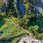 In * Макарска