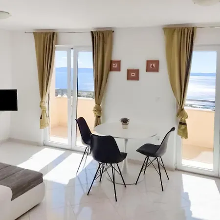 In Apartman *